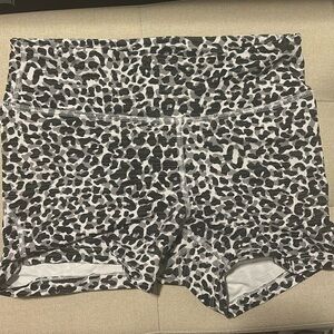 Outdoor voices biker shorts